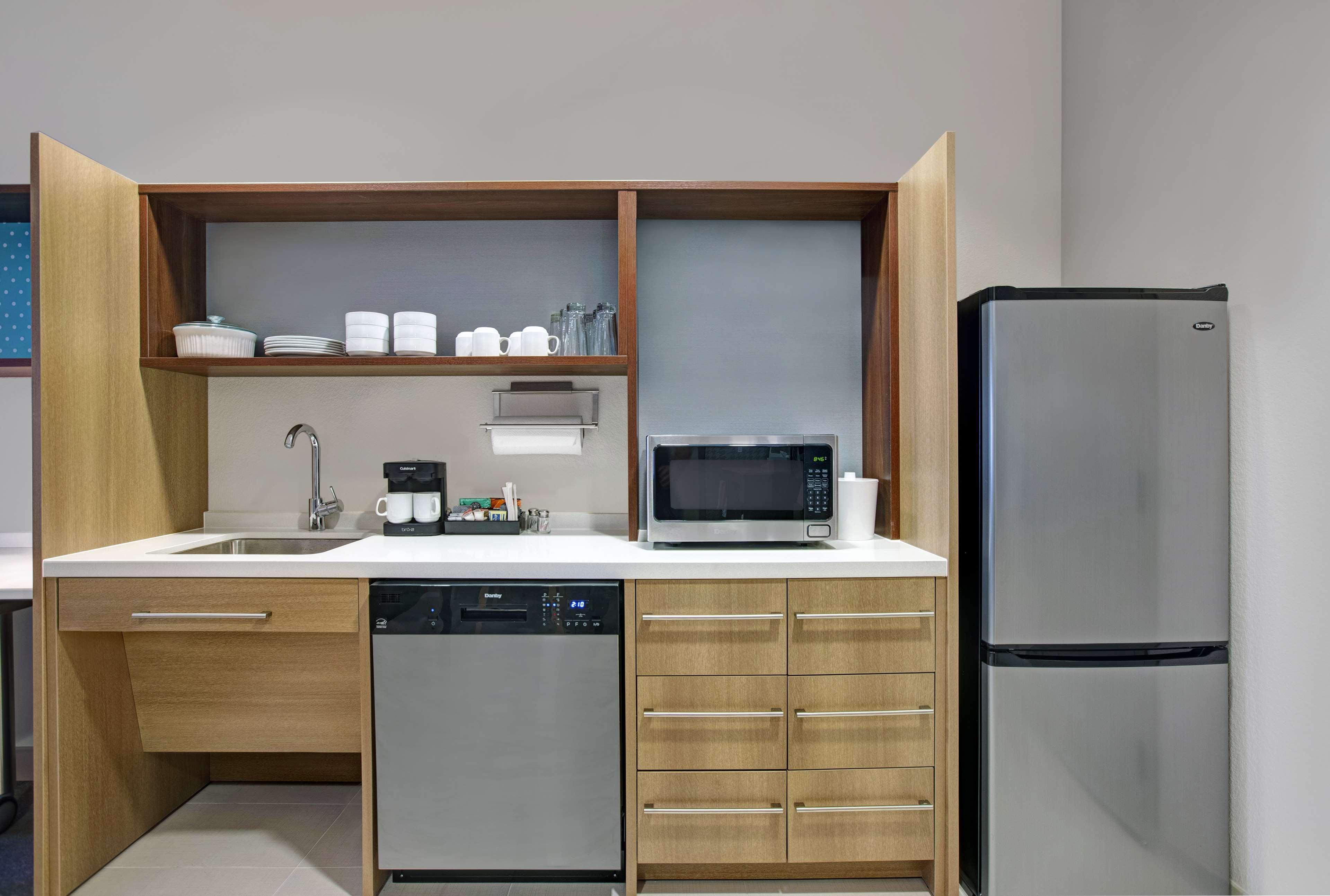 Home2 Suites By Hilton Richmond Extérieur photo