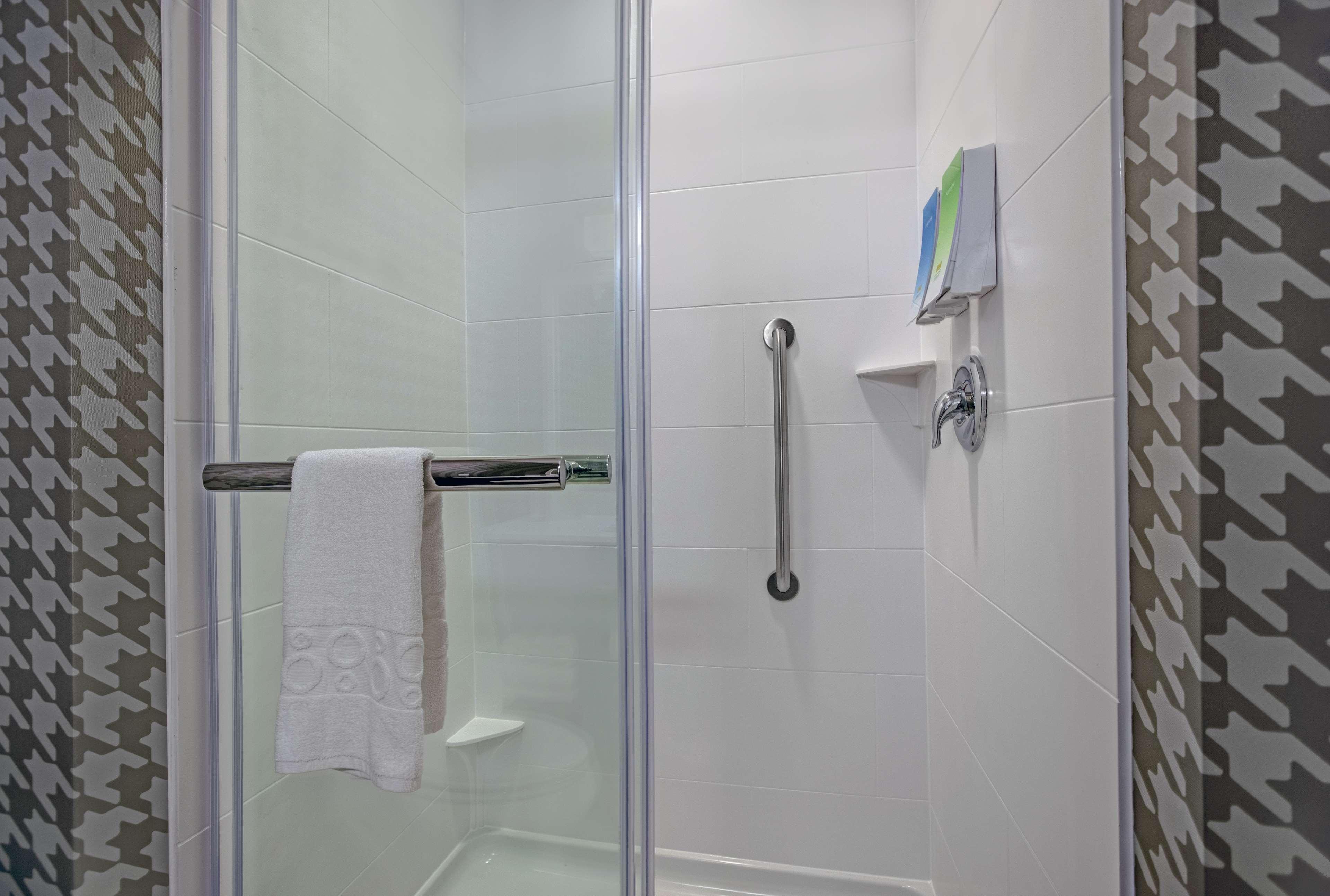 Home2 Suites By Hilton Richmond Extérieur photo