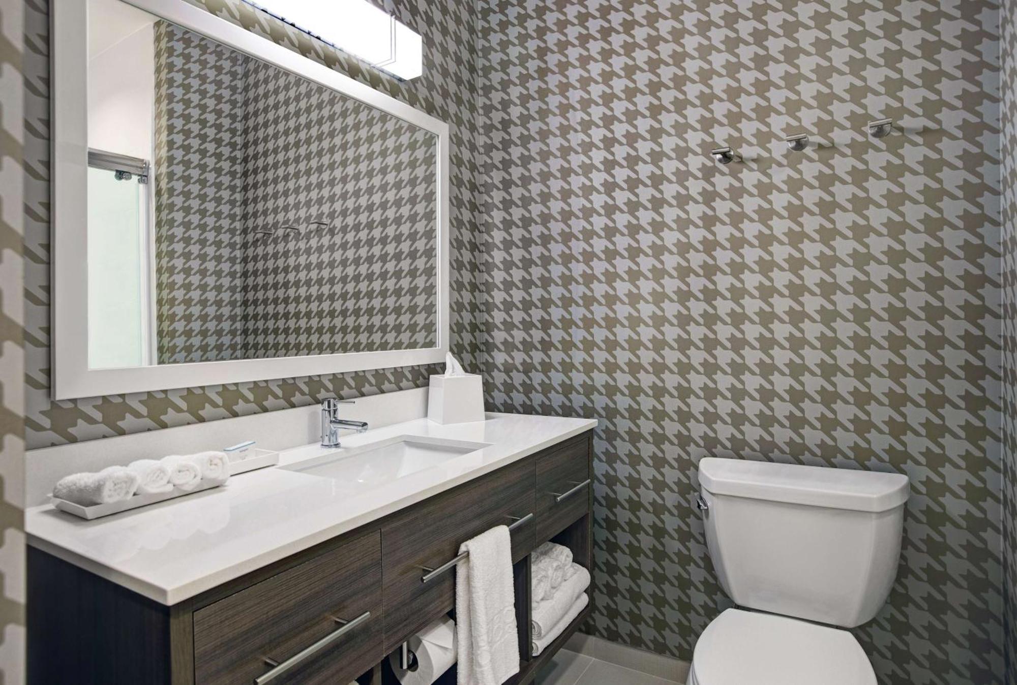 Home2 Suites By Hilton Richmond Extérieur photo